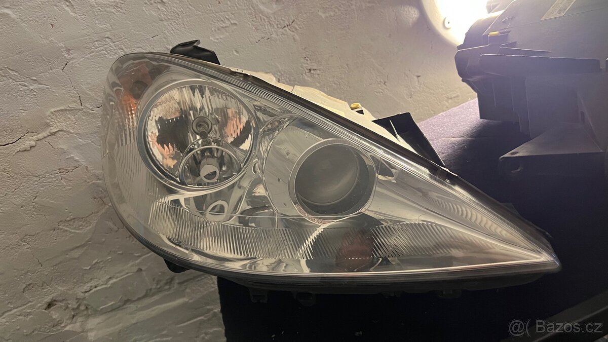 Peugeot 807 svetla - 2