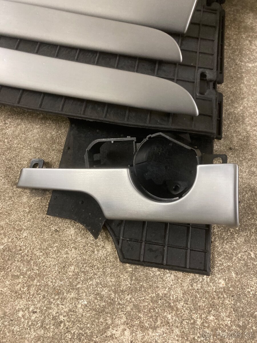 Audi A4 B7 dekor - 2