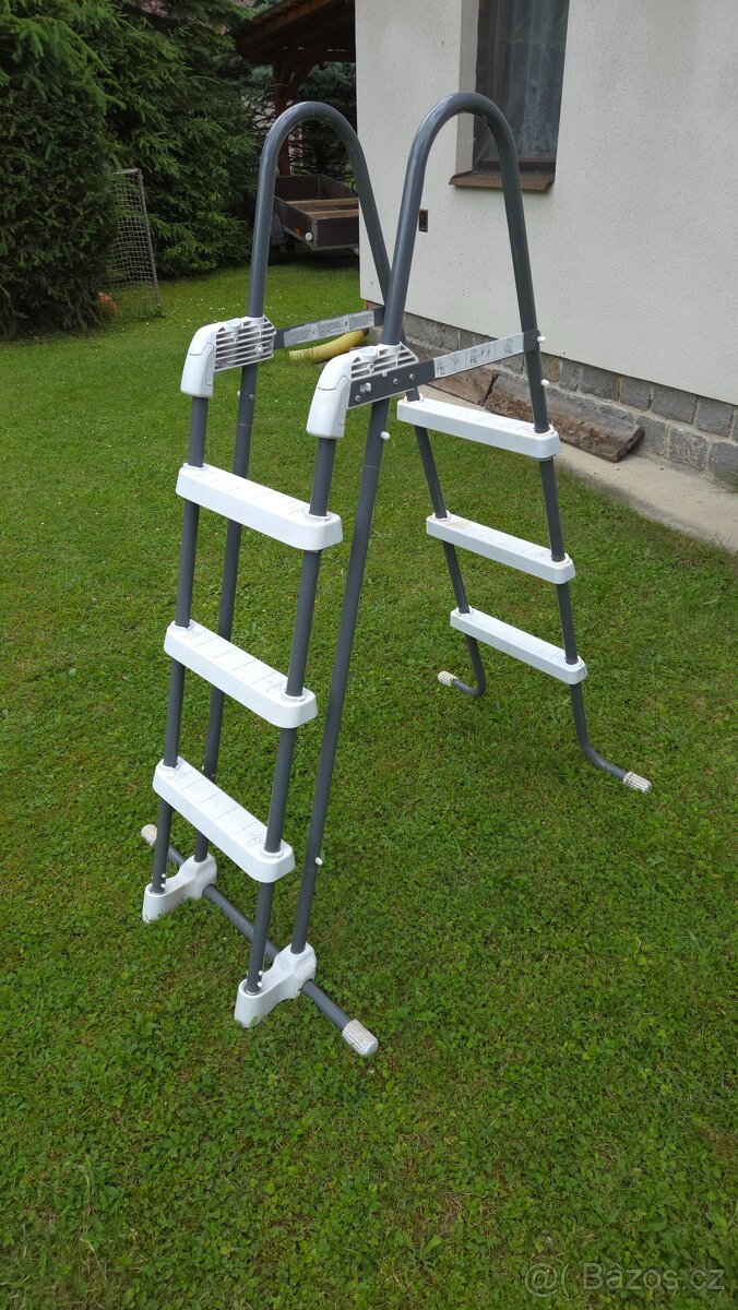 Bazénové schůdky - 2