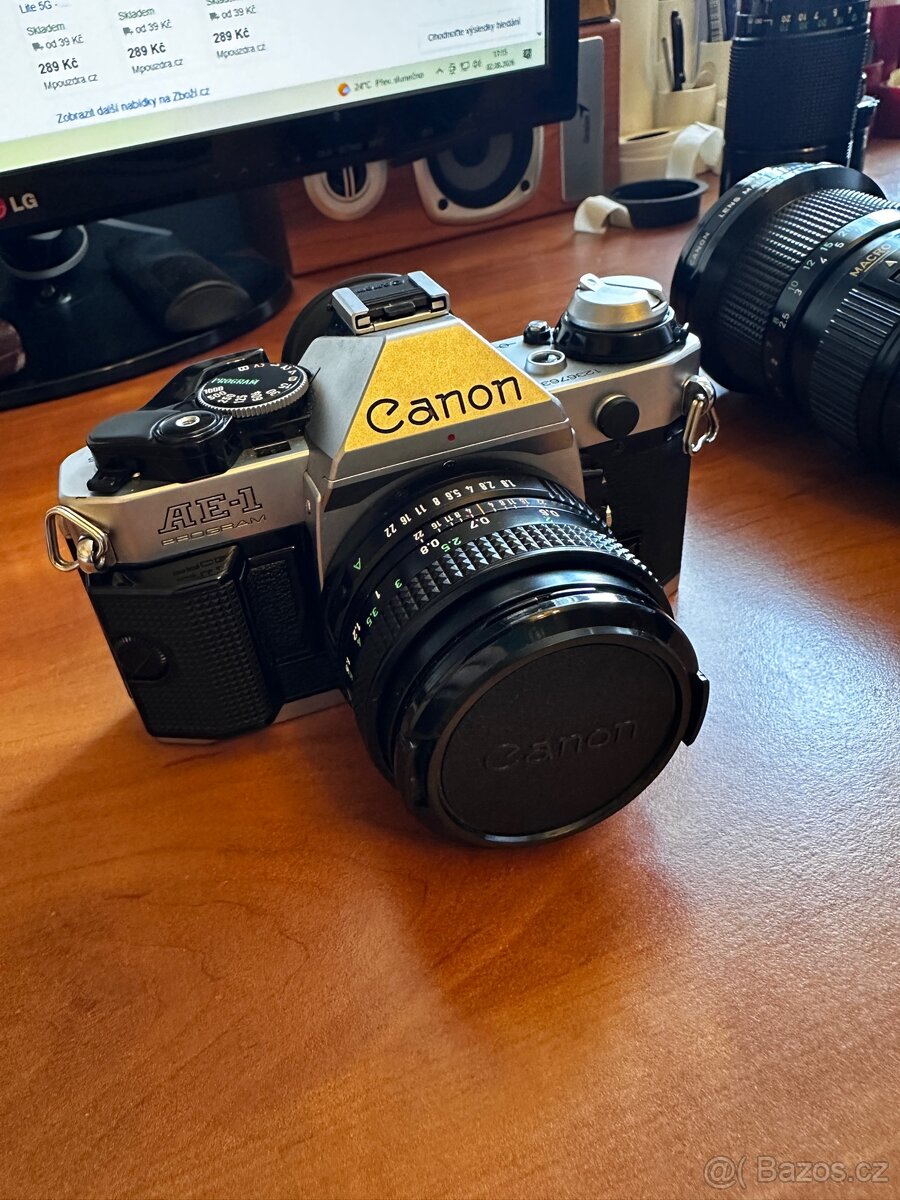 Canon AE-1 Program + set 5 objektivů + příslušenství - 2