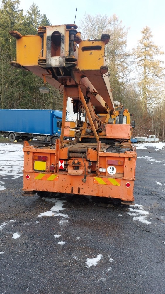 Tatra AV 14 - jeřáb