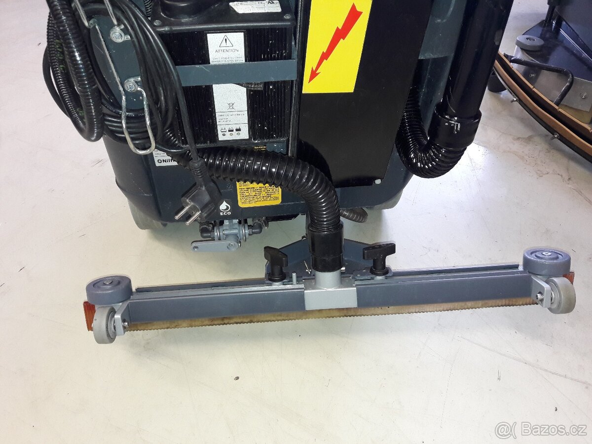 Podlahový mycí stroj Nilfisk BA 410 - 2