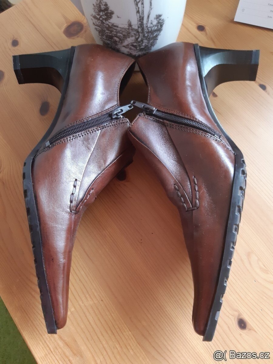 Dámské boty z pravé kůže CAPRICE - 2