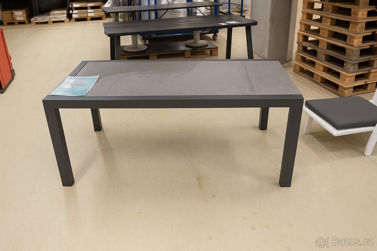 ZAHRADNÍ STŮL LISA - 2