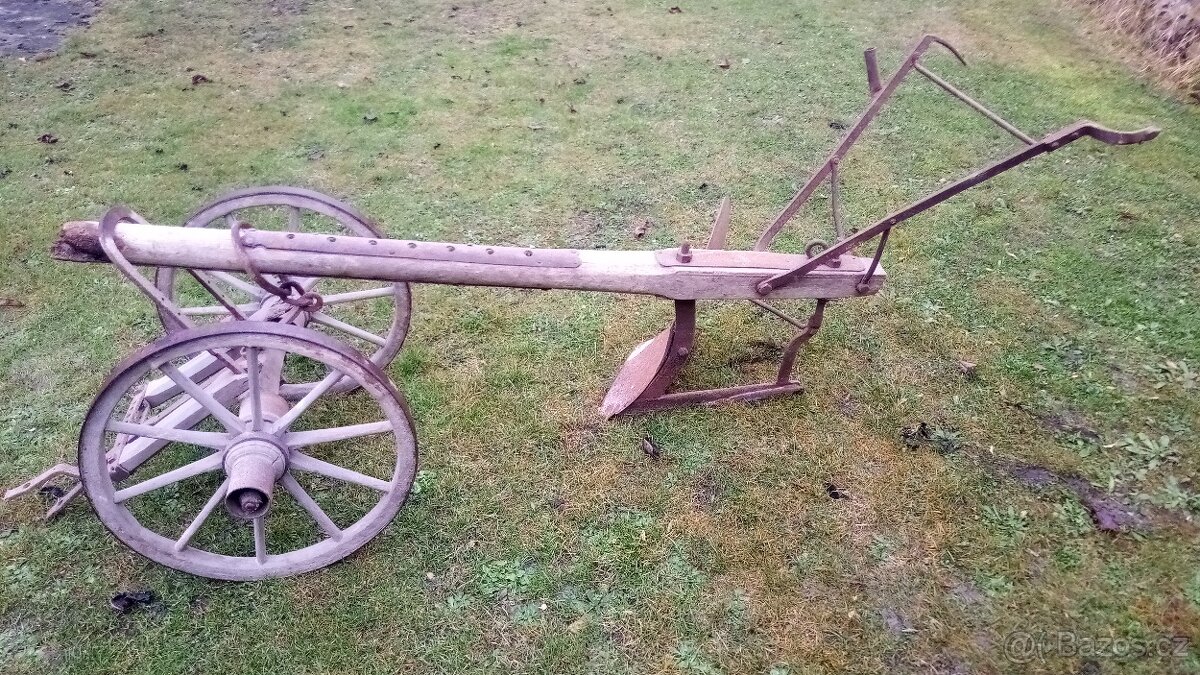 Pluh-rádlo-historický - 2