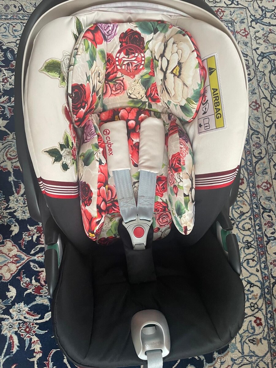 Cybex Spring Blossom limitovaná edice + základna - 2