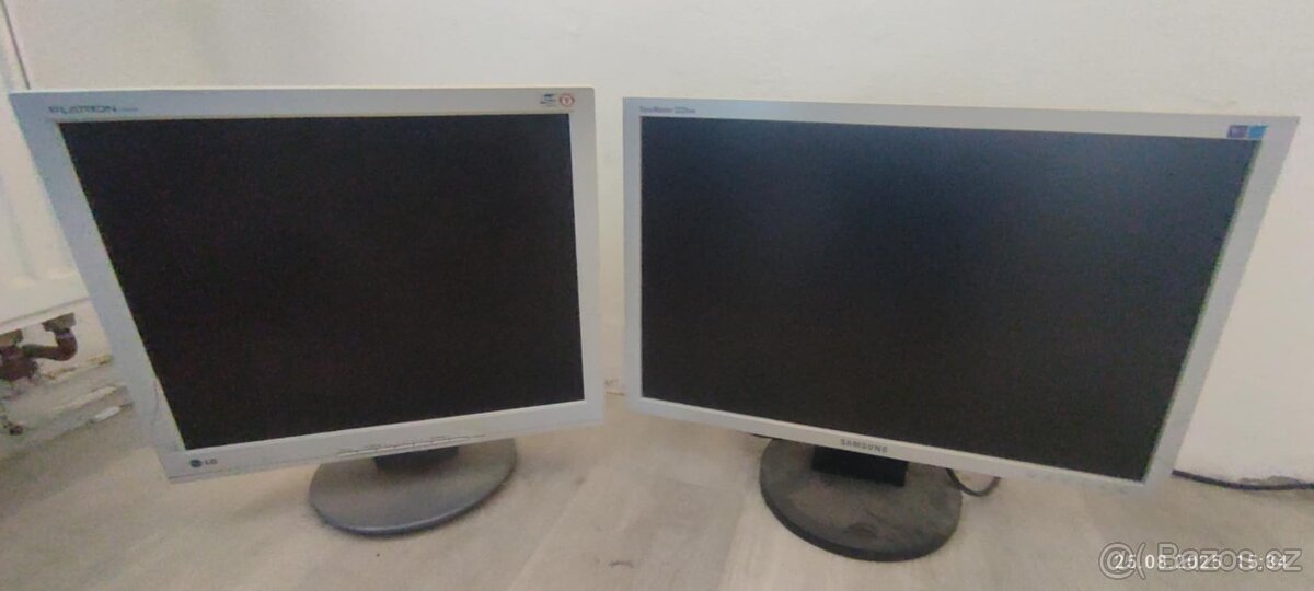 Prodam starsi ale funkcni monitory - 2