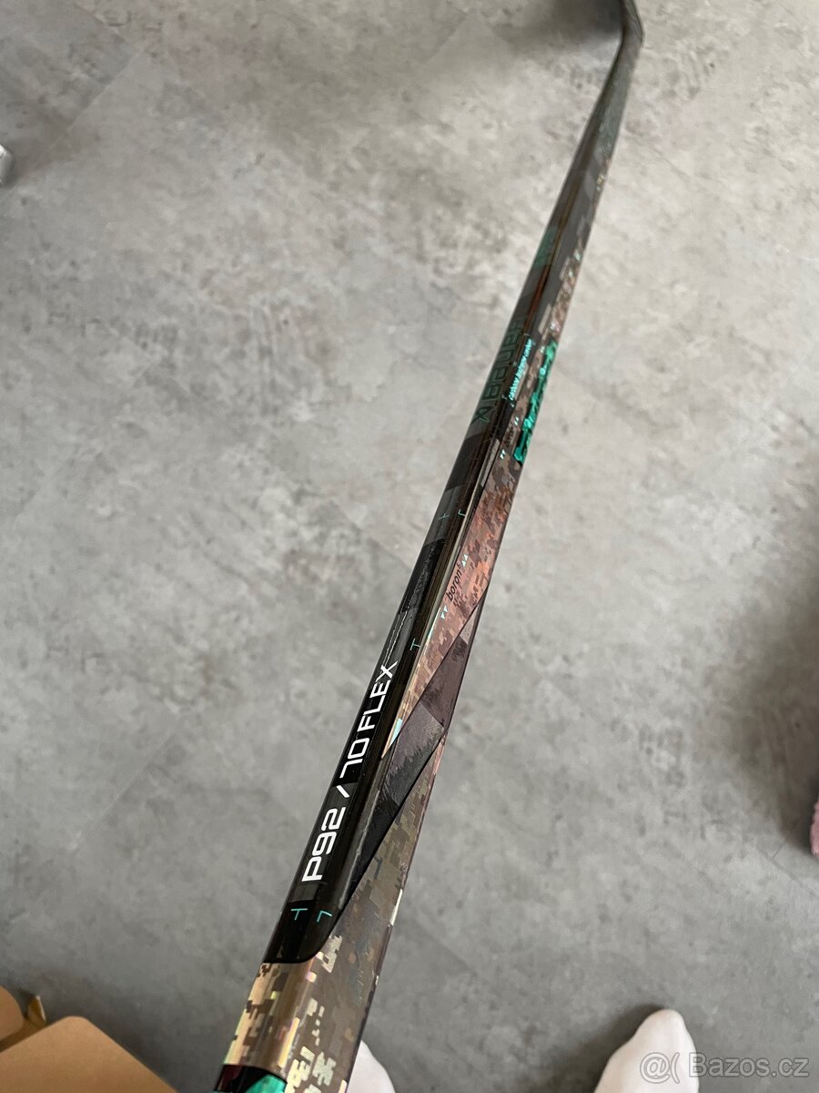 Hokejka Bauer Twitch P92 / 70 Flex levá - 2