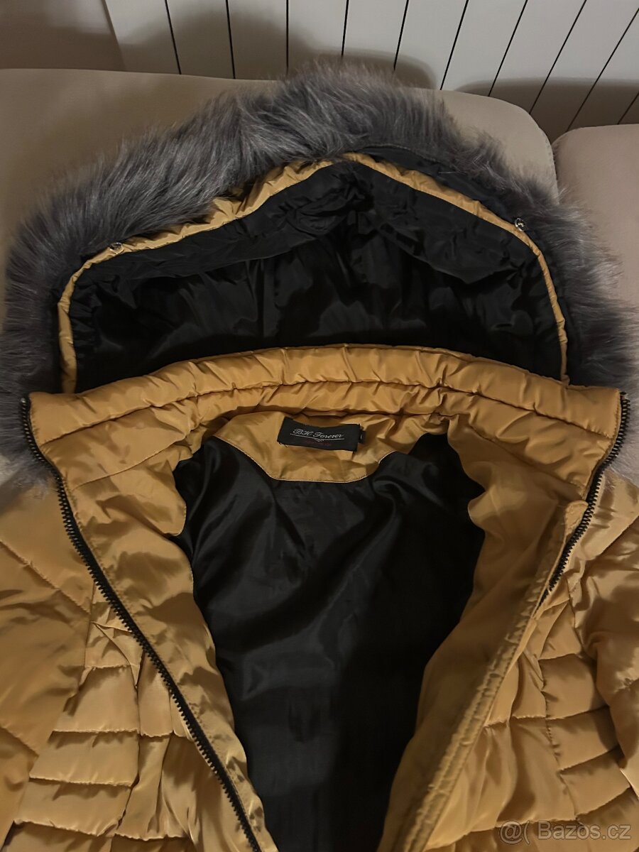 Prodám zimní dámskou bundu (žluto-zlatou lesklou) - 2