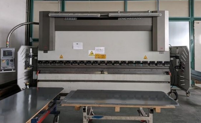 Lisy - ohraňovací HAP 40200 CNC - 2