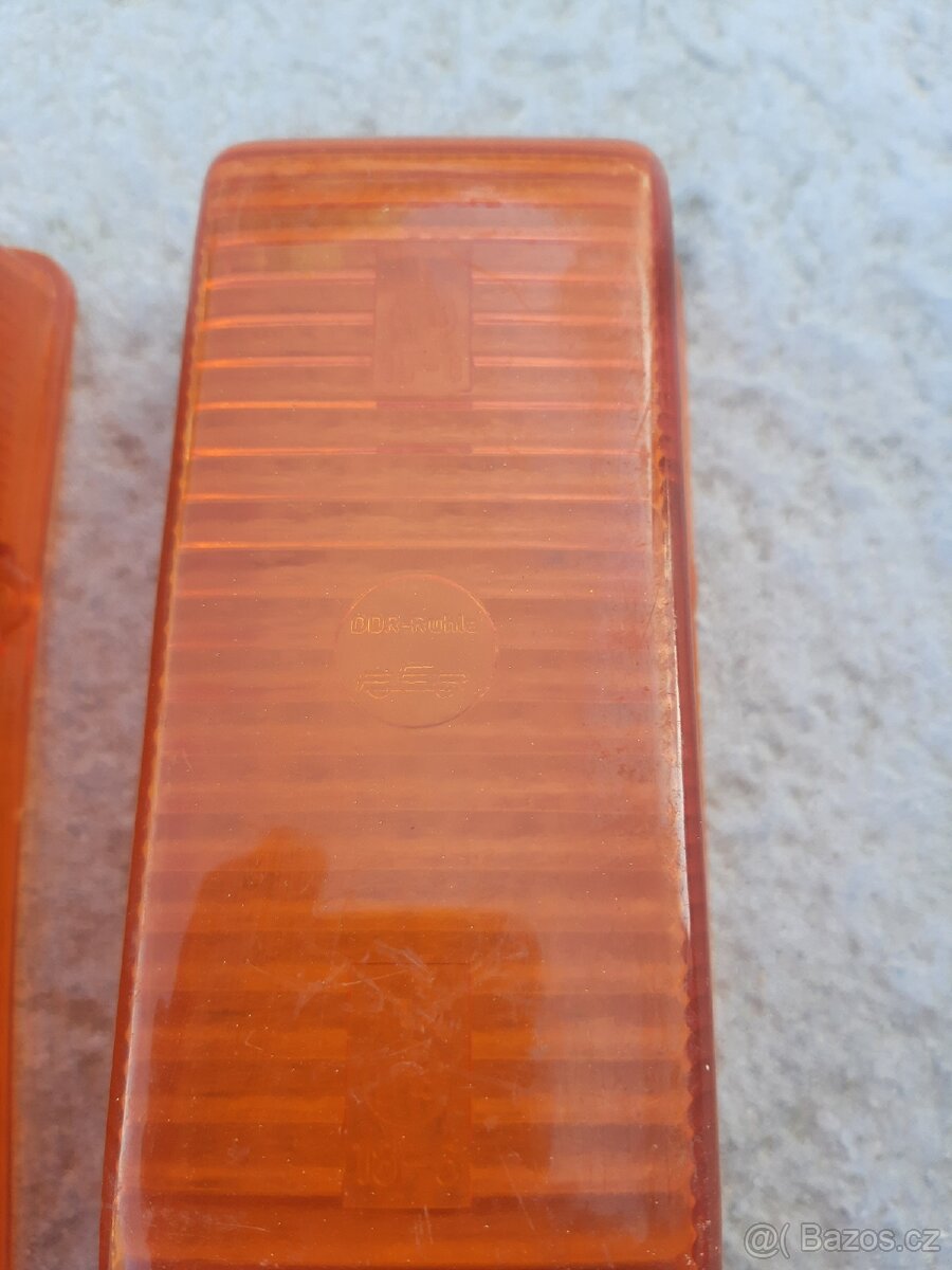 Nové kryty předních blinkrů IFA - 2