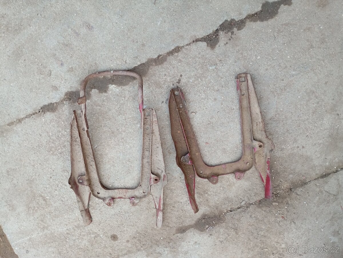 Jawa podsedadlovy plech - 2