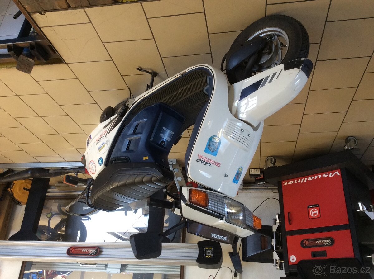 Honda Lead NH 50 - 2