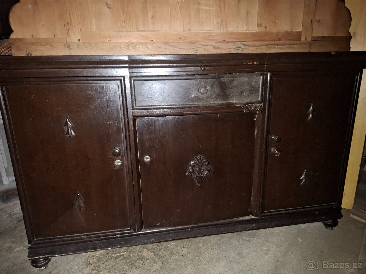 Prodám starý nabytek - 2