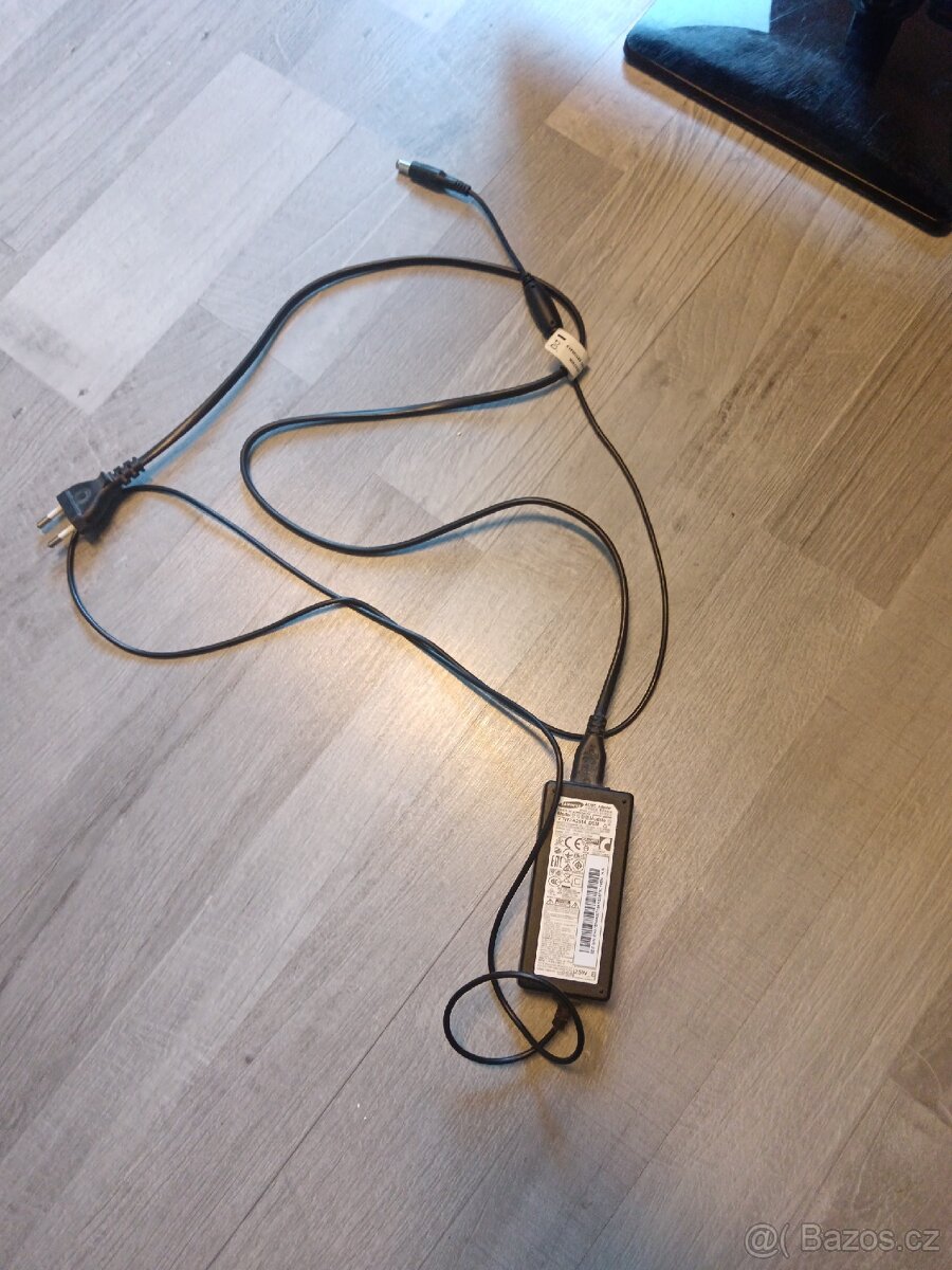 Prodám monitor Samsung - 2