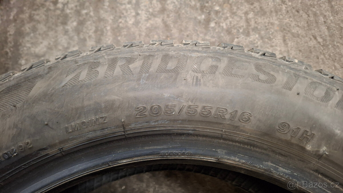 2ks zimních pneu Bridgestone 205/55 R16 - 2