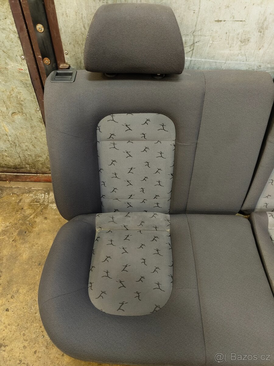 Zadní sedačky Fabia 1 - panáčci - 2