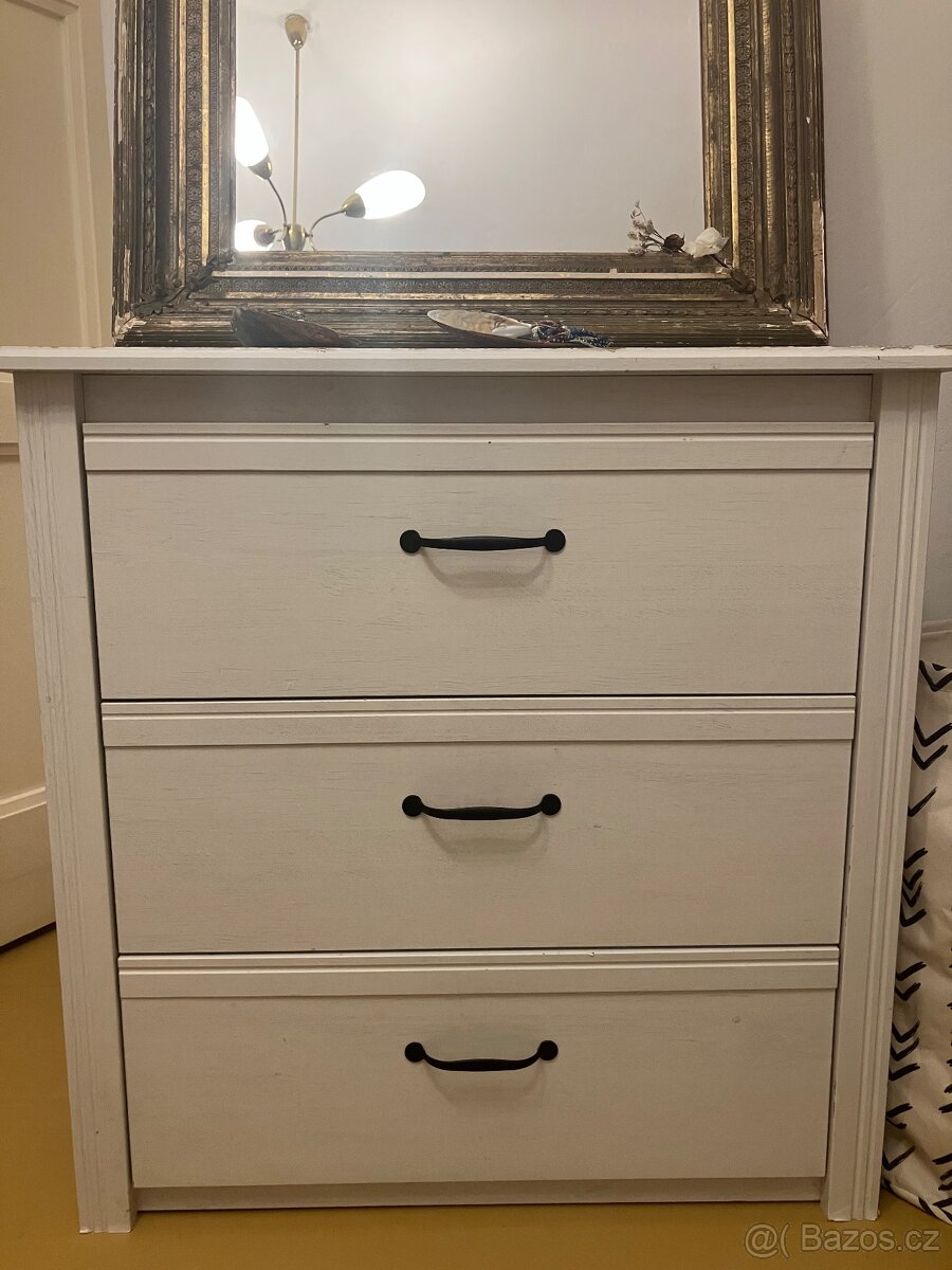 Komoda bílá - 2