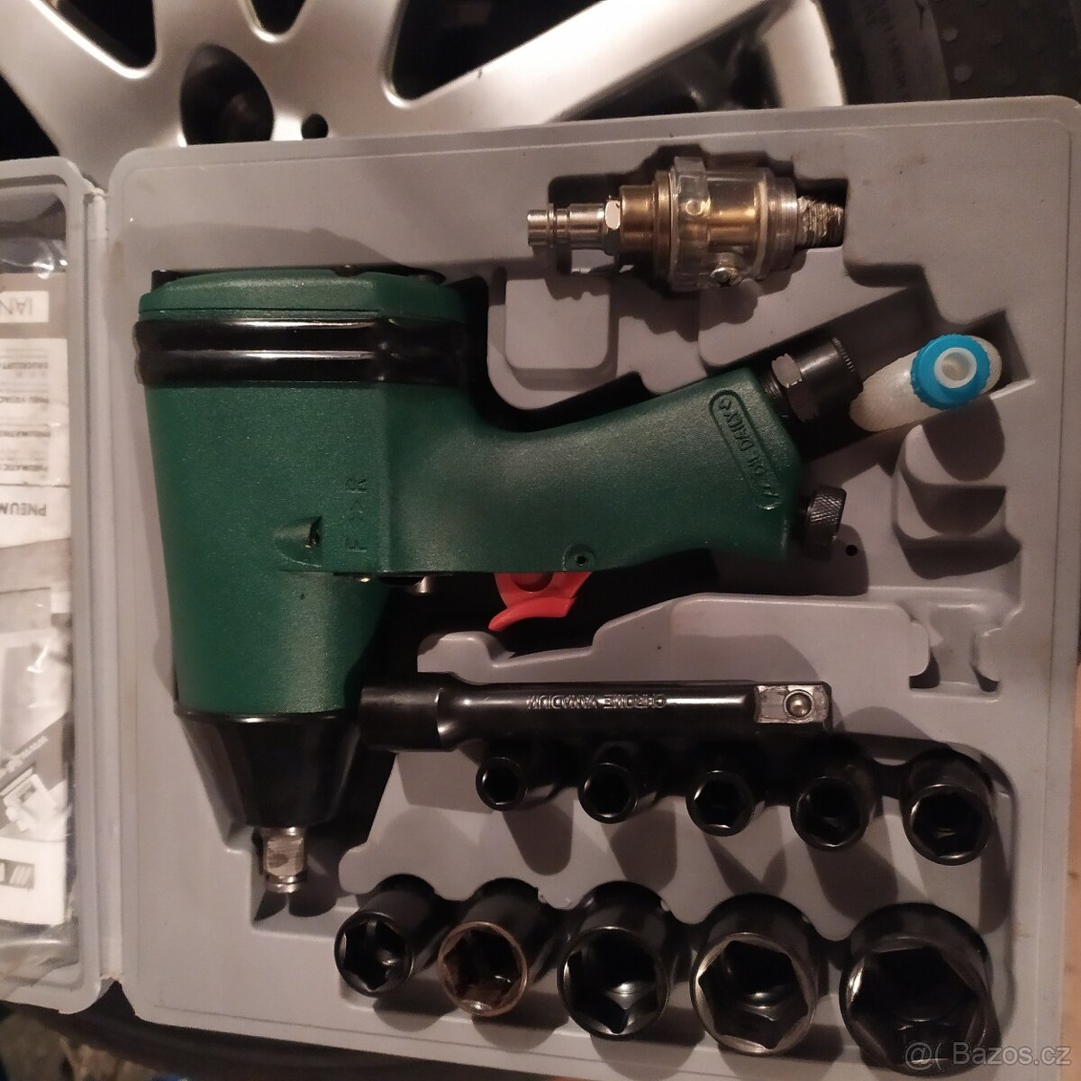 Rázový utahovák - 2