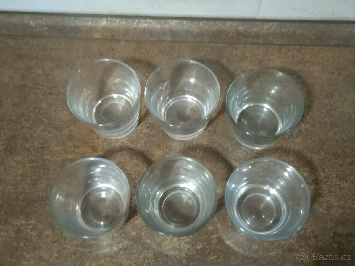 Sklenice 6 kusů 90,- - 2
