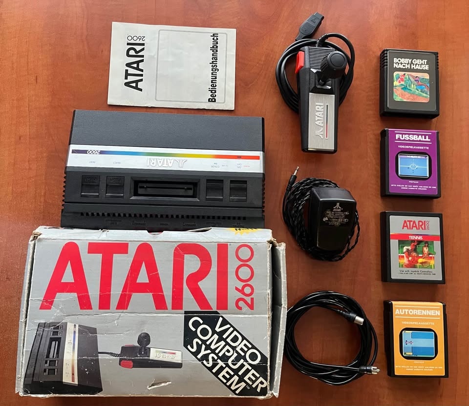ATARI 2600 (historická herní konzole) - 2