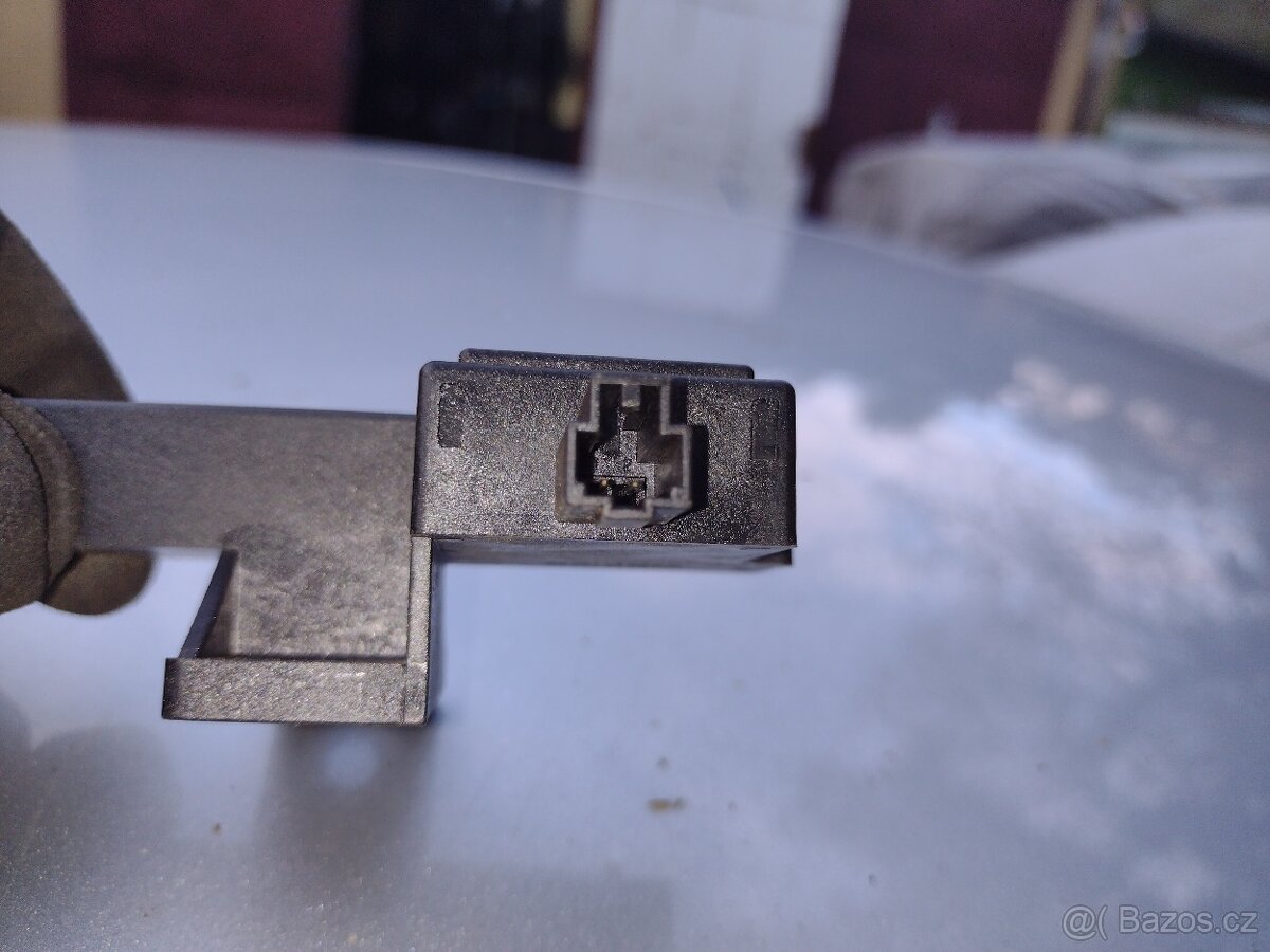 Audi A4 b8,A5, Q5 anténa kessy - 2