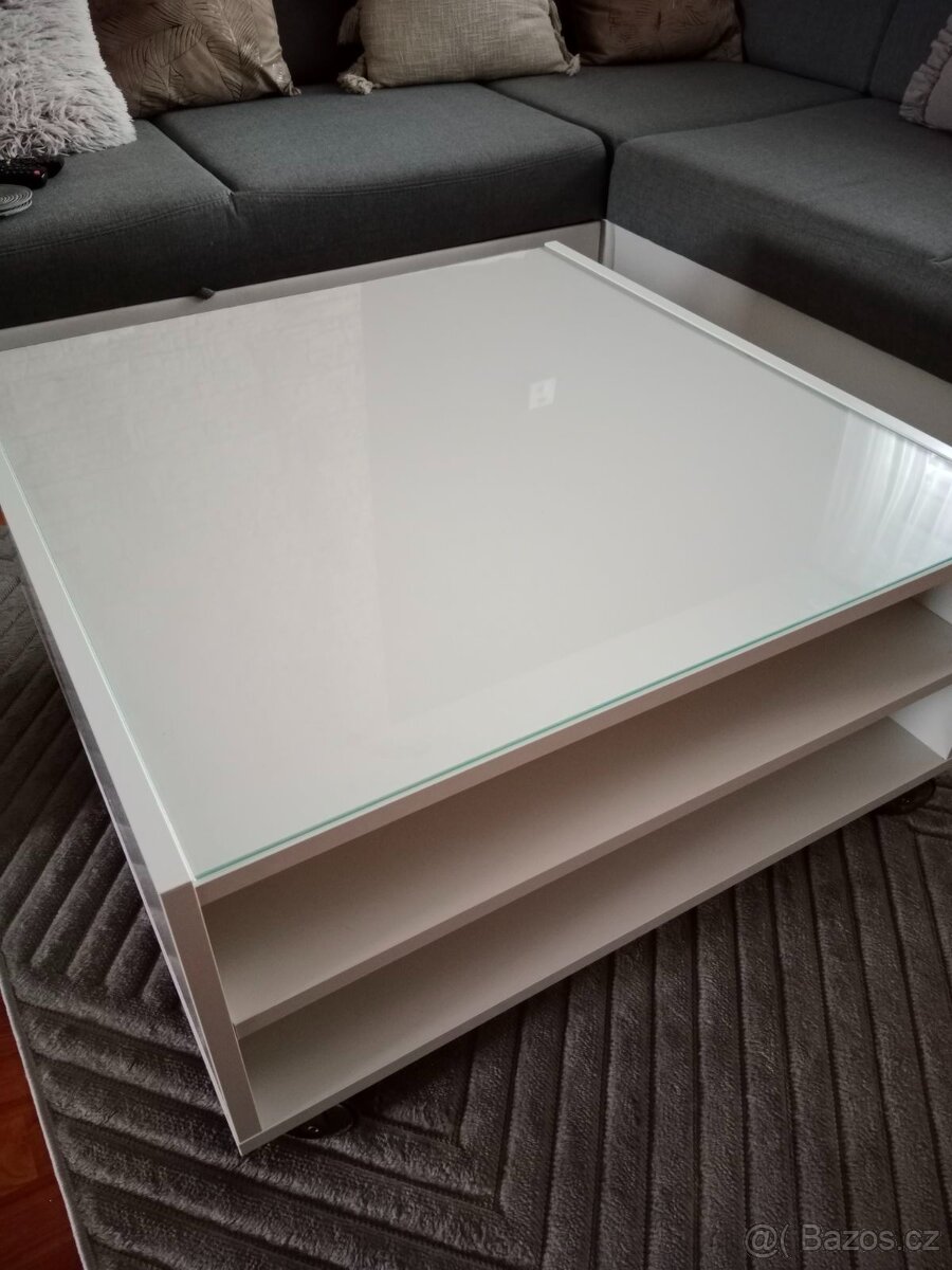 Konferenční stolek - 2