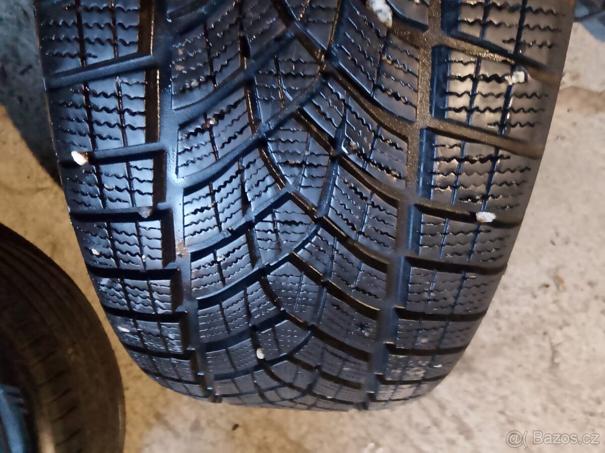 225/50/17 235/55/17 225/45/18 225/50/18 255/55/20 kusovka - 2