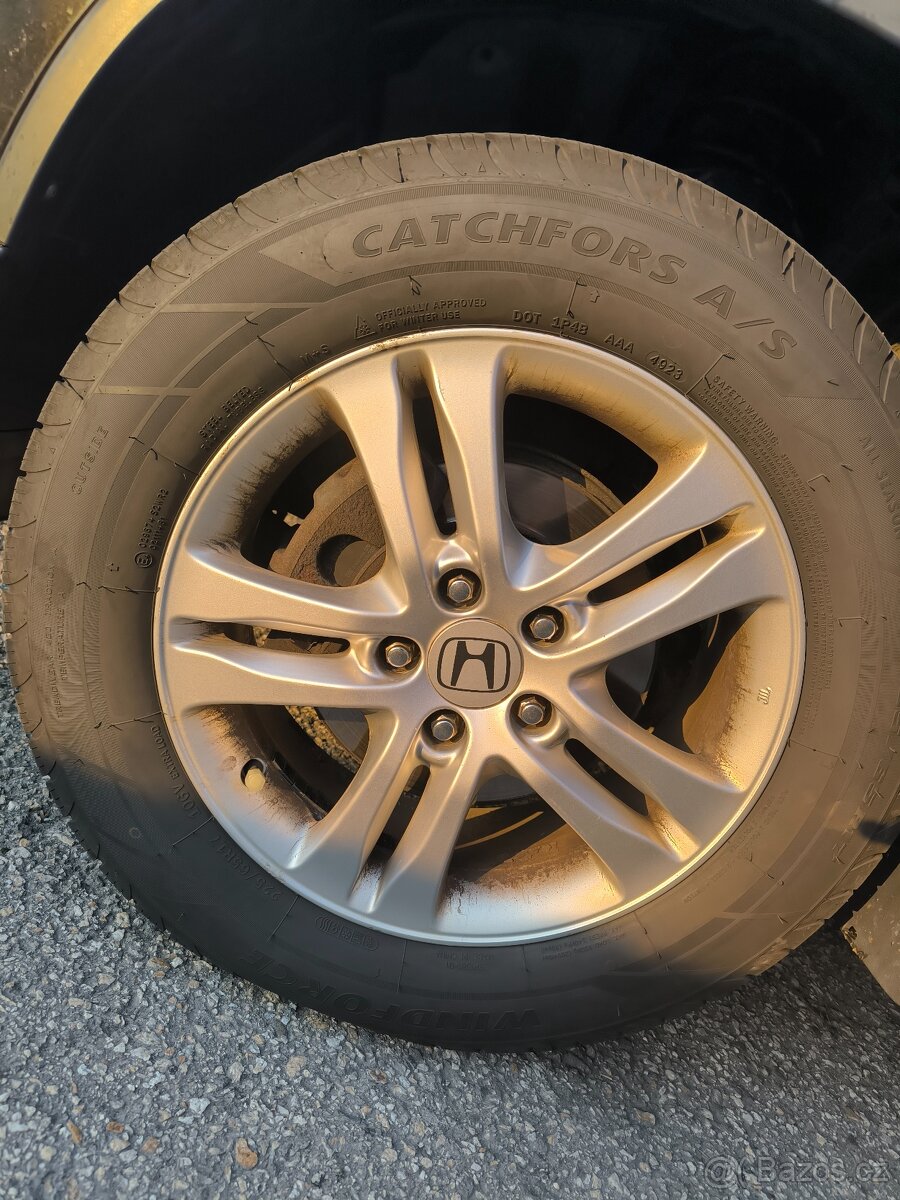 Celoroční pneu 225/65 r17 - 2