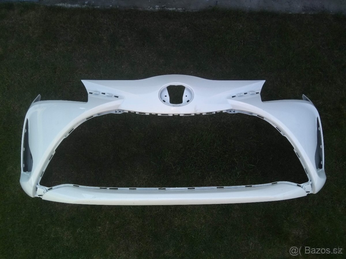 Toyota Yaris 3 III 2017 - 2020 facelift - predny naraznik - 2