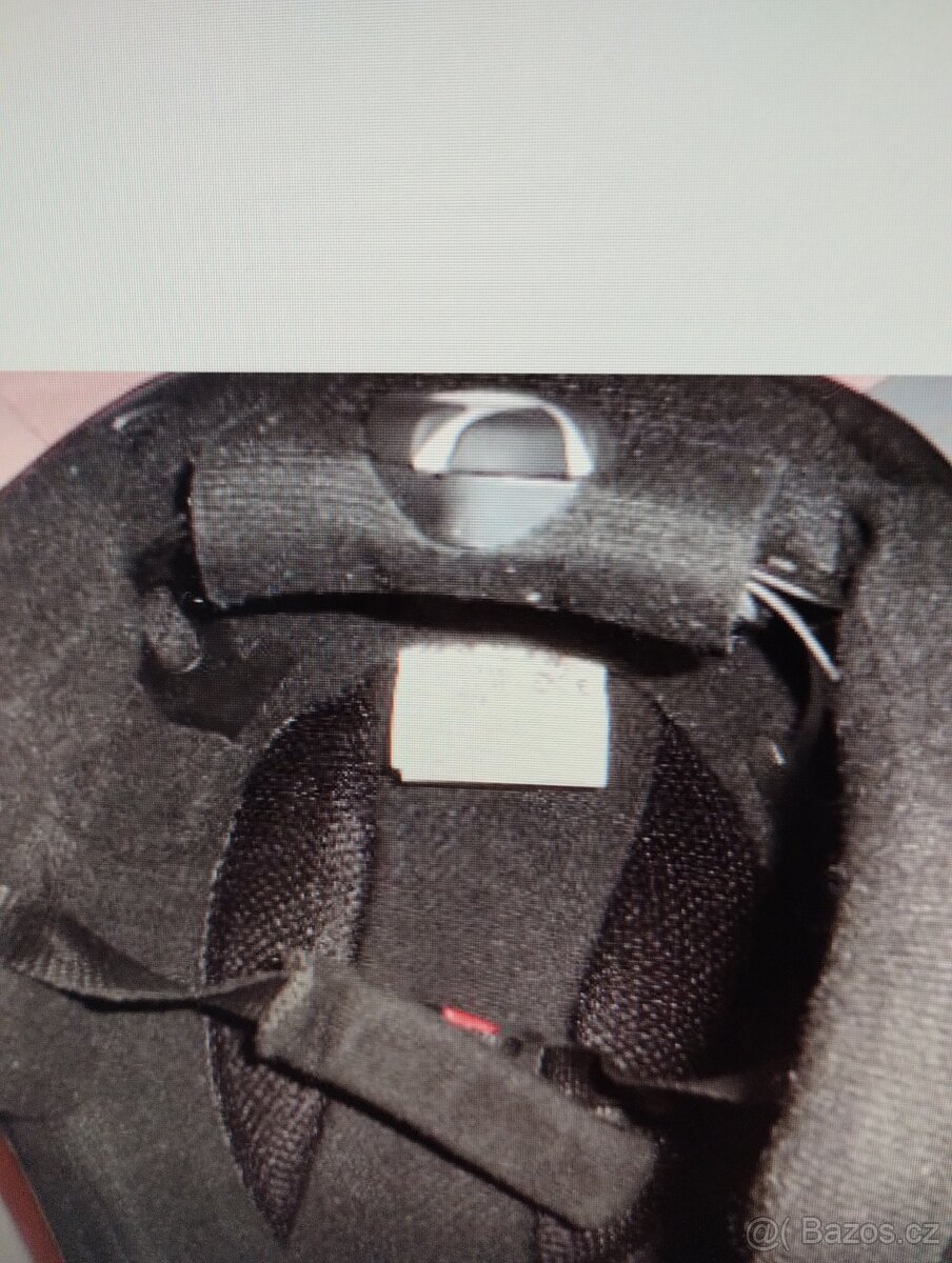 Lyžařská helma a bryle - 2