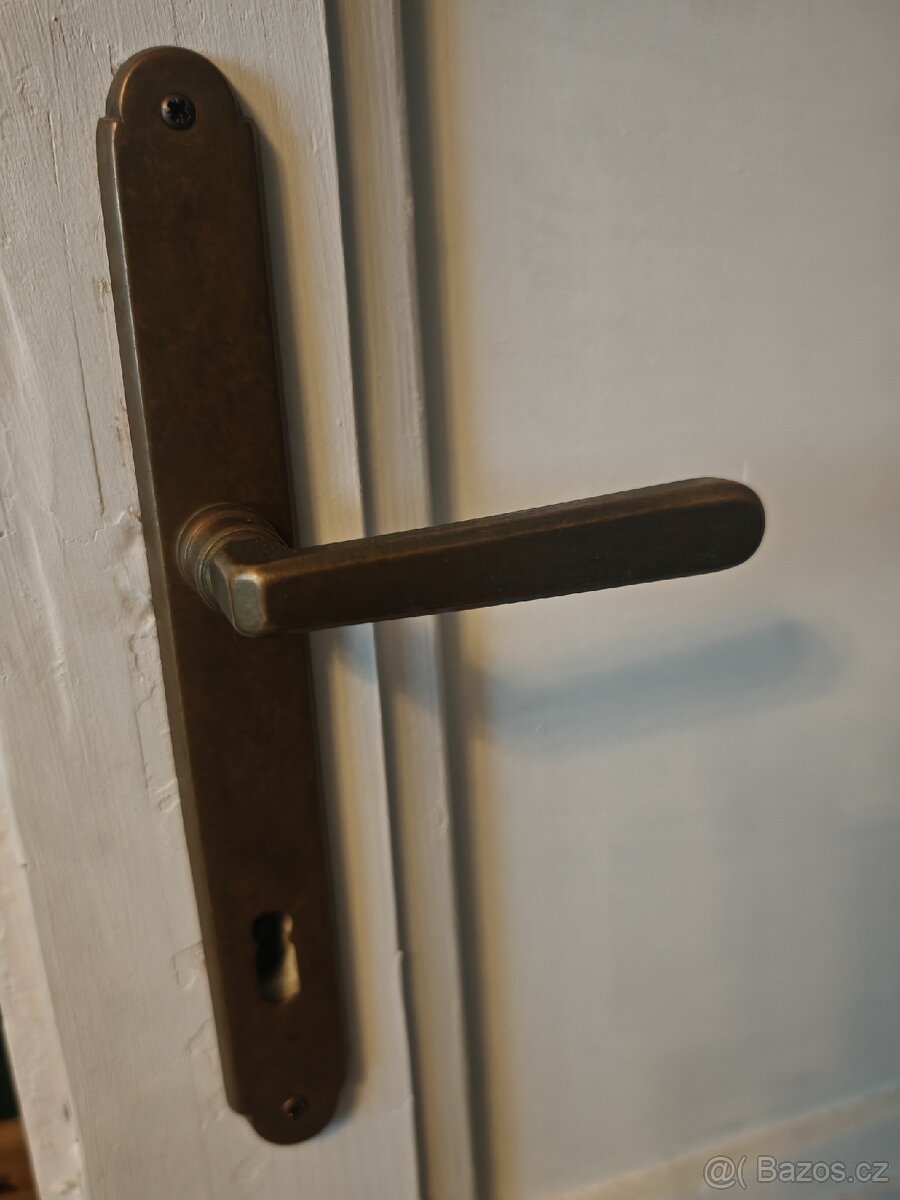 Štítové dveřní kování Alt Wien BB 90, OV
- 2