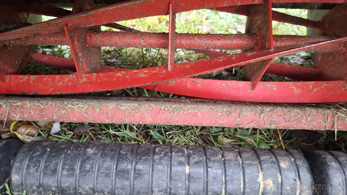 Akumulátorová vřetenová sekačka Gardena Li - 2