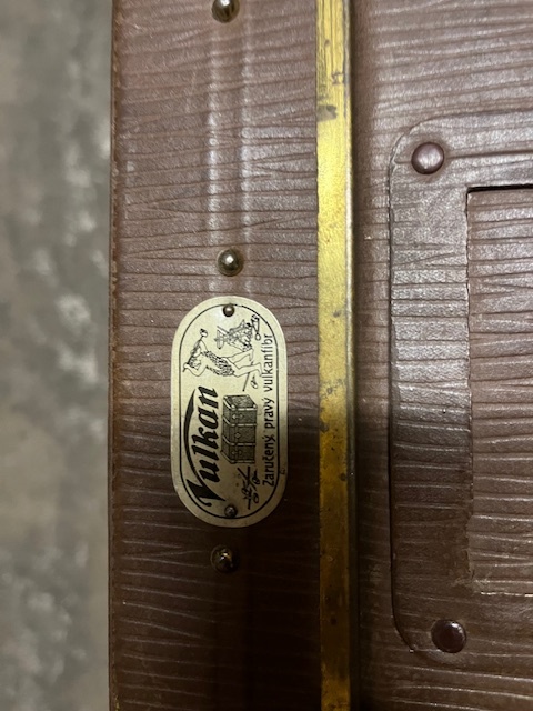 Retro kufr Vulkan - 2