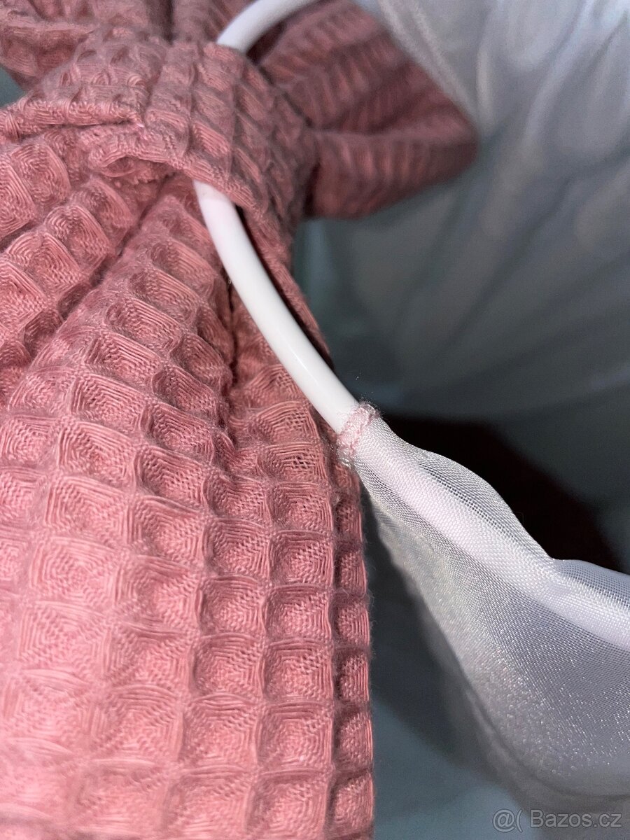 Proutěná postýlka s výbavou pro miminko – motiv Králíček - 2