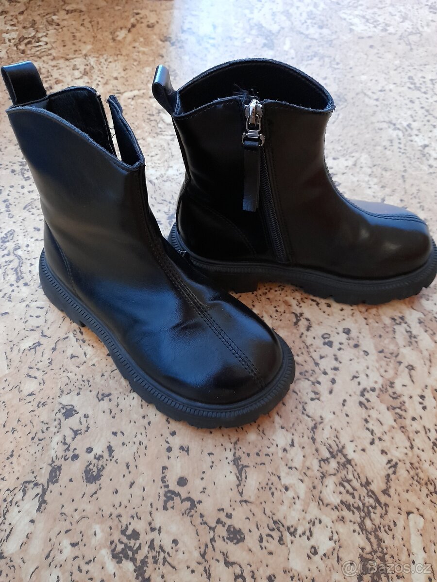 Dívčí kotníkové boty vel.31 - 2