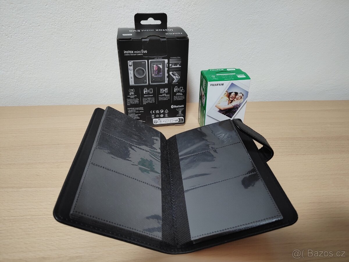 Instax mini Evo černý, nový, fotopapíry a album - 2