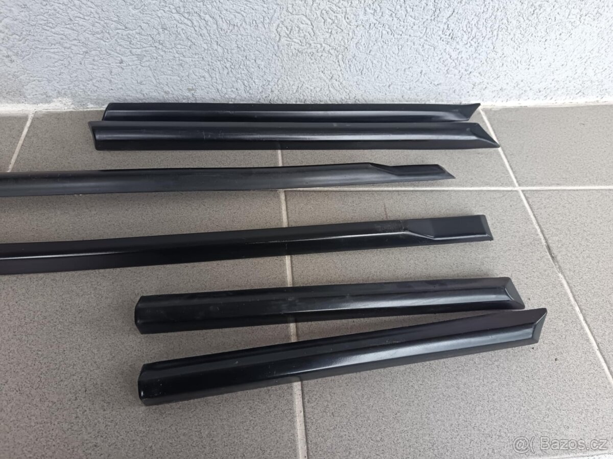 Bmw e36 lišty dveří - 2