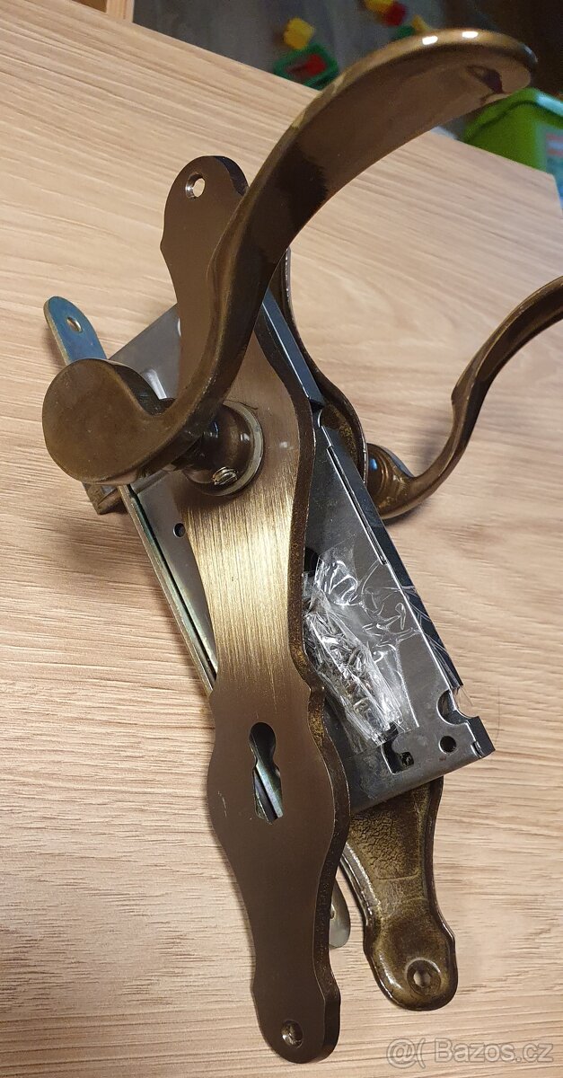 Kování a zámky - 2