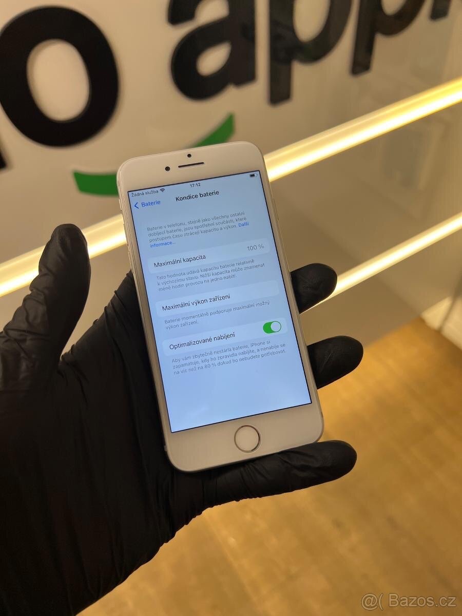 Apple iPhone 7 32GB Silver - 2