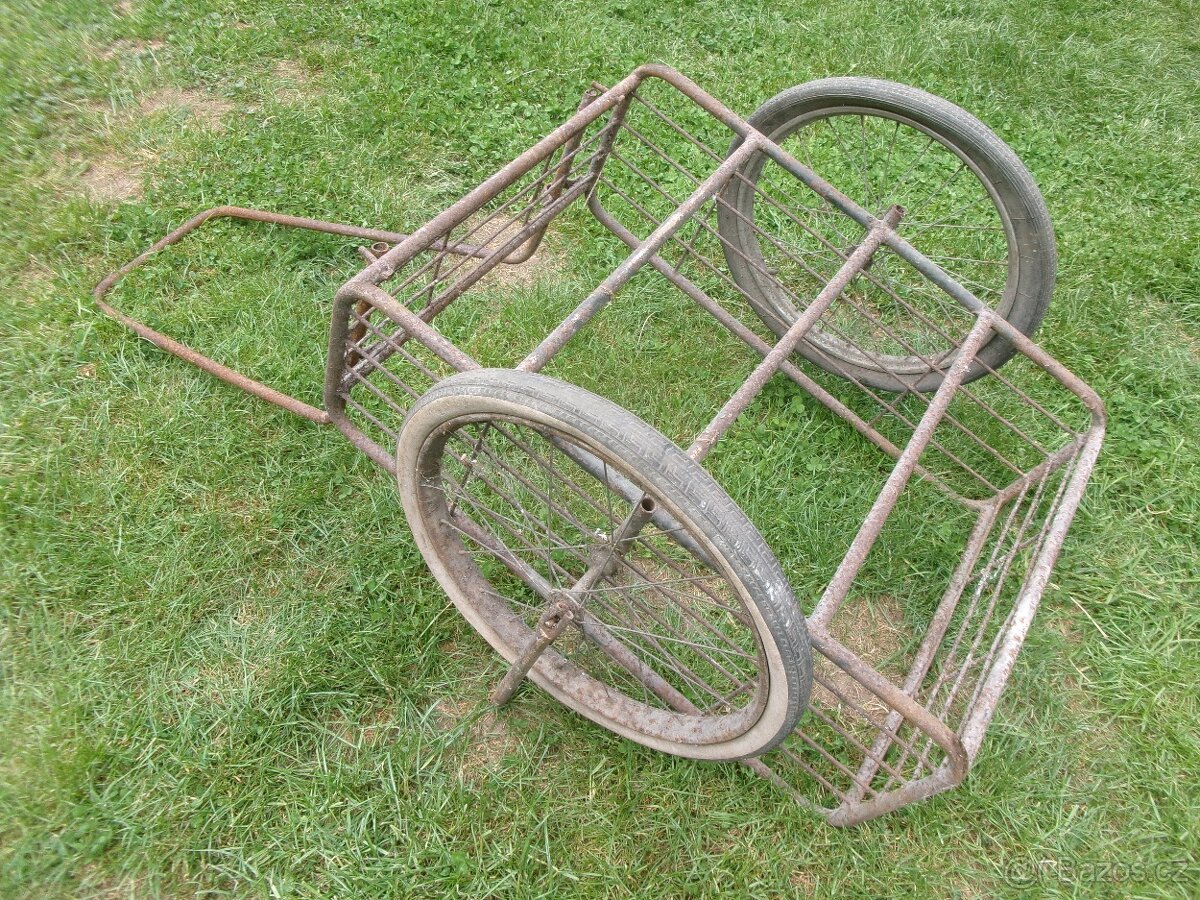 prodám dvoukolák, litinové boky podstavce na šicí stroj, vho - 2