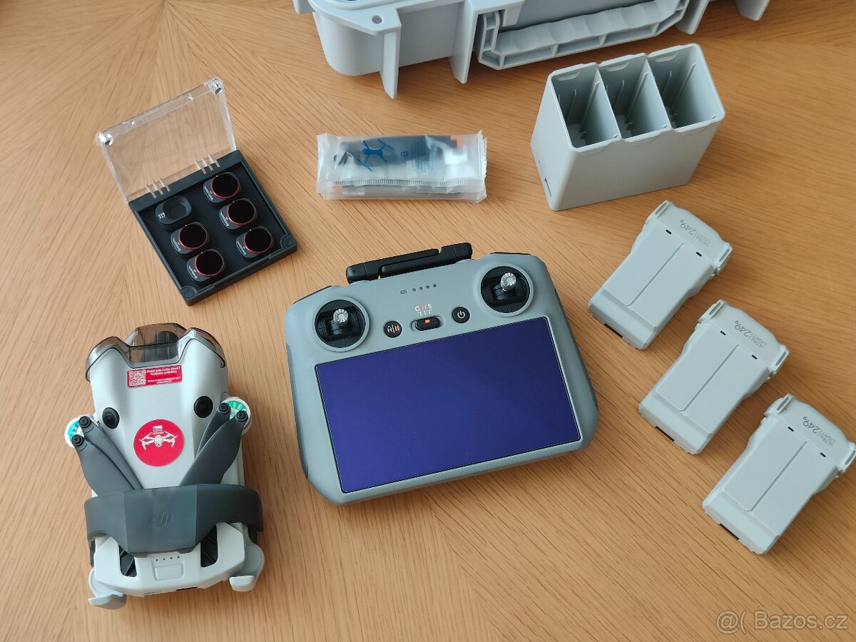 DJI Mini 4 Pro + Fly More Comb + DJI Care + záruka 18 měsíců - 2
