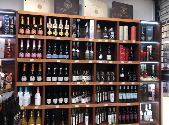 Nábytek z prodejny - 2