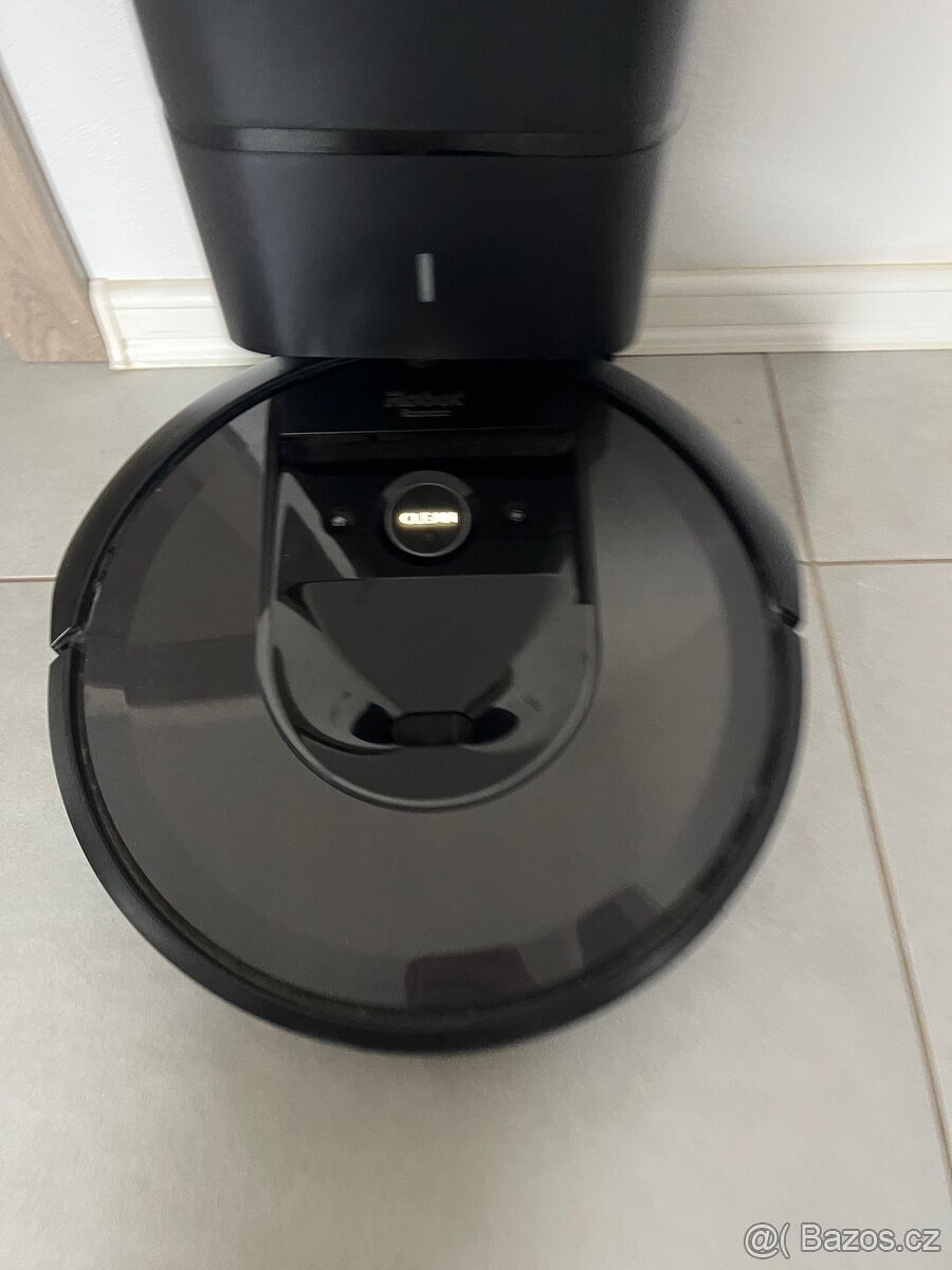 iRobot Roomba i7 a dokovací stanice v záruce - 2