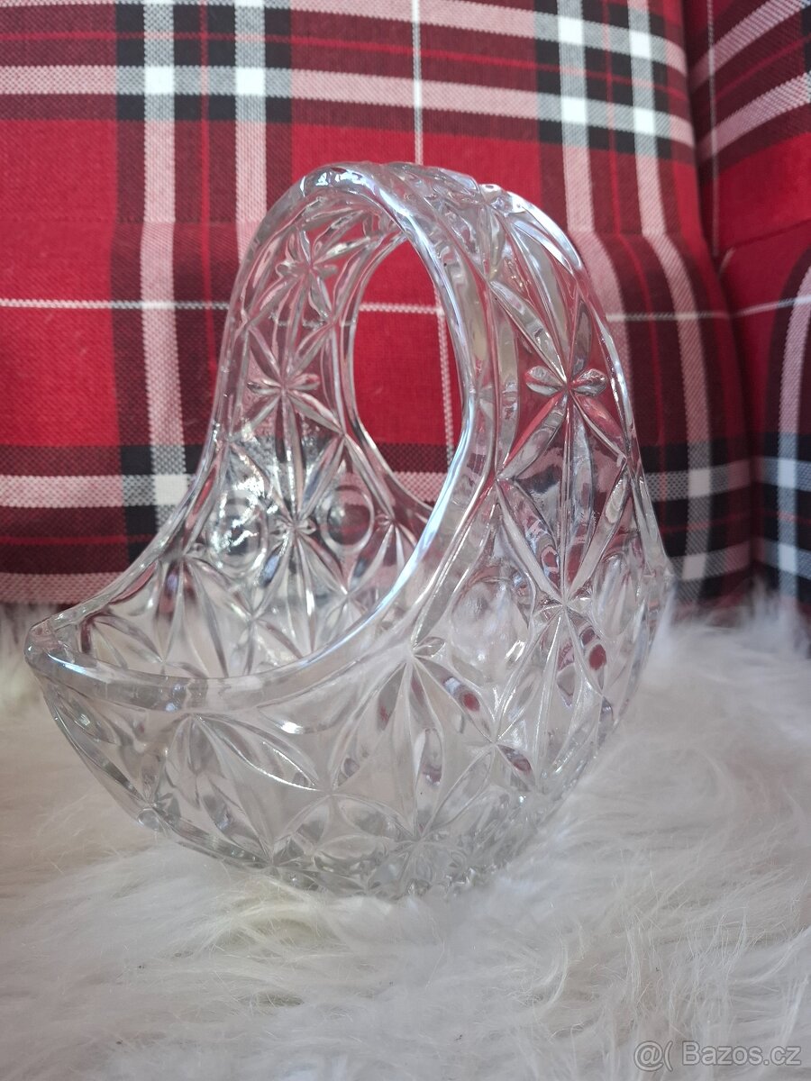 Skleněný broušený košík - 2