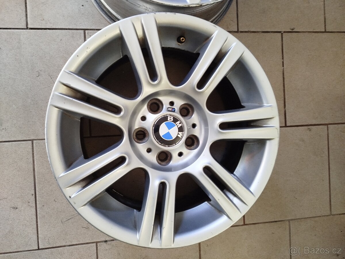 Kola BMW Styling 194 R17 - 2
