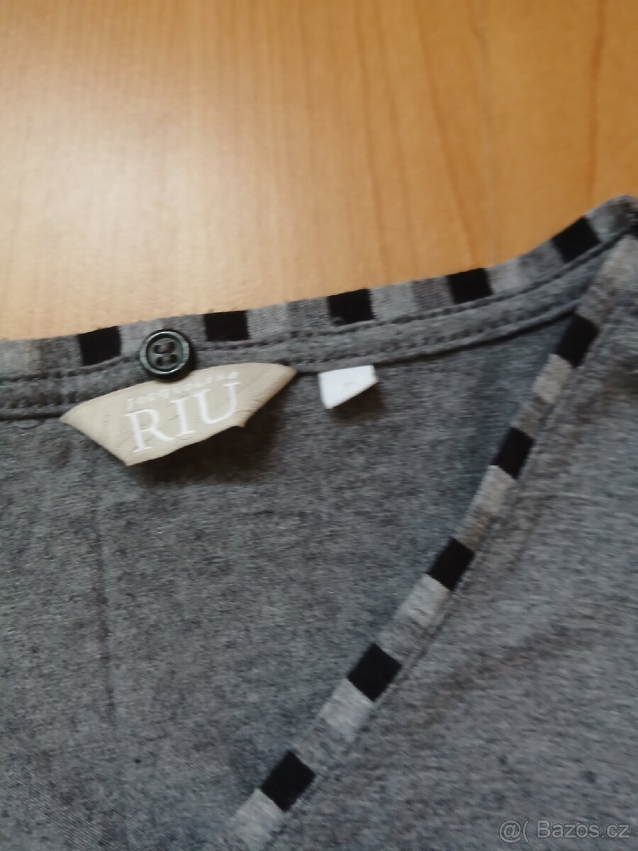 Tmavě šedé triko - 2