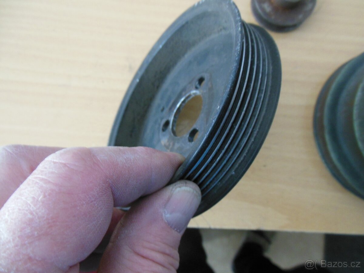 Řemenice prodám. - 2