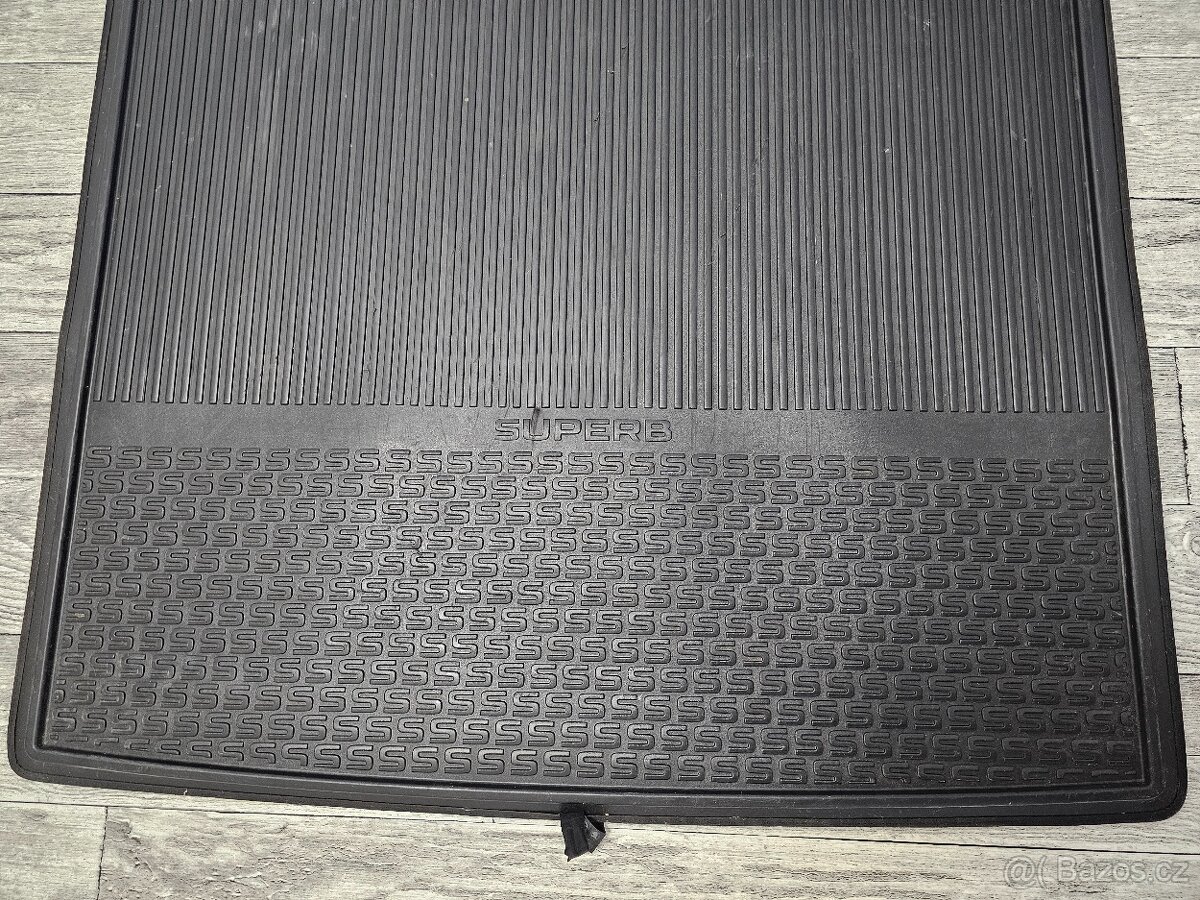 Originální oboustranný koberec do kufru - Superb 3 Combi - 2