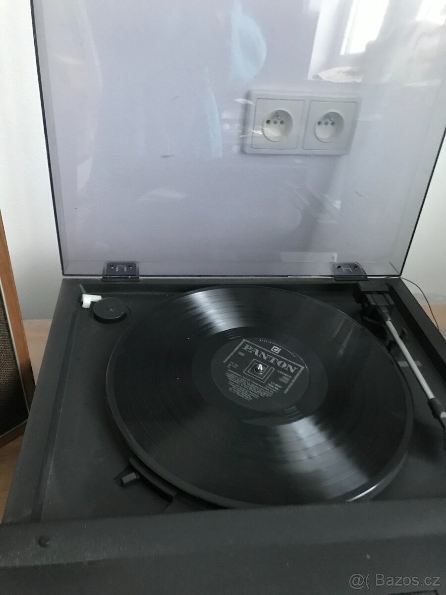 Retro gramofon a desky -výhodná nabídka - 2